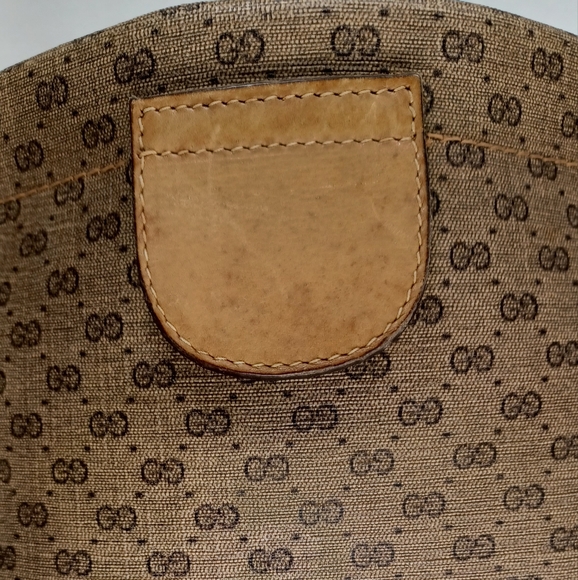 Gucci monogram clutch EUC - Picture 14 of 14